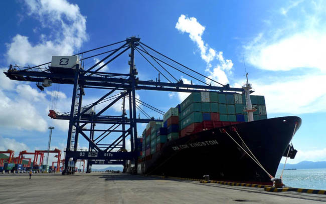 高欄港10萬(wàn)噸碼頭集裝箱碼頭軟地基處理工程